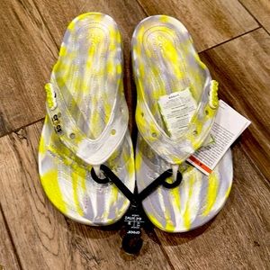 NWT - Classic Crocs Flip
